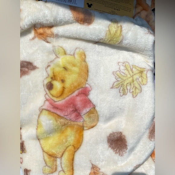 Winnie the Pooh cloud throw - Picture 3 of 3